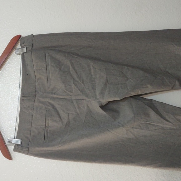 SLIGHTLY USED BANANA REPUBLIC MARTIN FIT COLOR CHARCOAL SIZE 10. - Picture 7 of 9